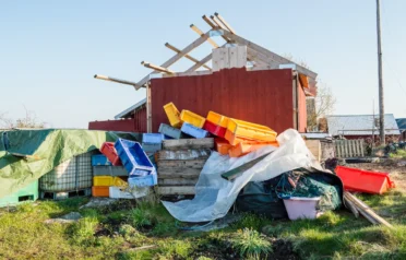 junk-removal-messy-shed junk-removal-messy-shed.webp